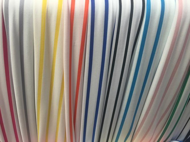 供应产品 条纹面料彩条拉架布牛奶丝间条春夏女装t恤面料品质标准
