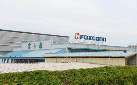 震撼！新一代富士康120亿工厂关闭，10万经纬编布制造工人遭集体抛弃
