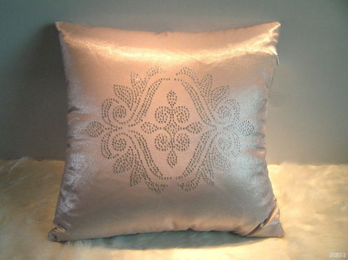 布艺产品的魅力 从棕色与米棕色调到经纬编布制造工艺