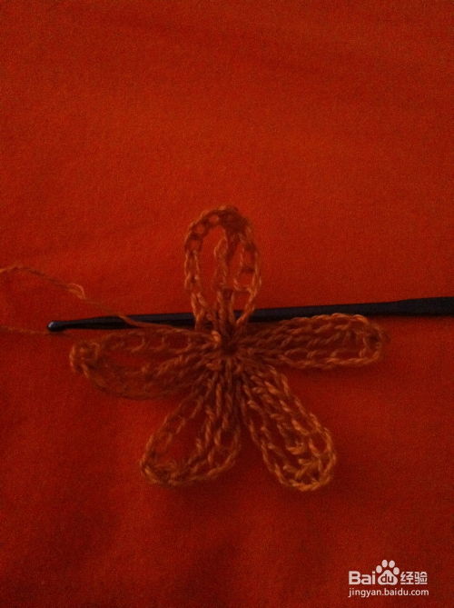 经纬编布与钩针编织 打造珍珠花朵发夹的艺术